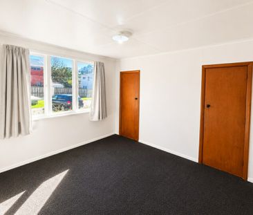 Freshly Renovated Family Home in a Peaceful Location - Photo 4