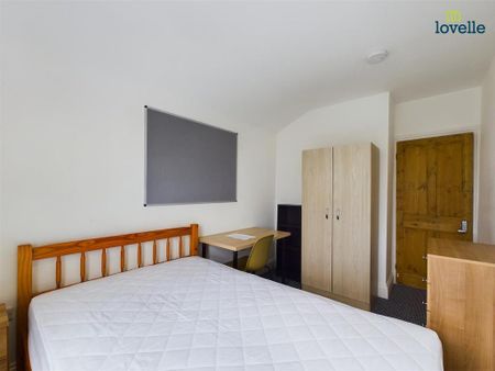 4 bedroom terraced house to rent - Photo 2