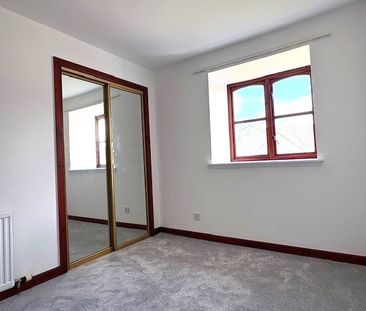 2 bedroom semi-detached house to rent - Photo 3