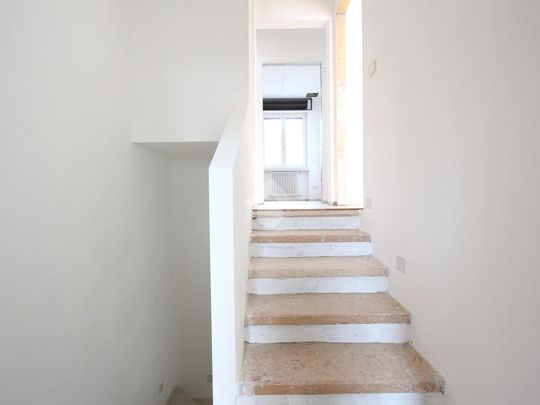 Porzione di bifamiliare in affitto - Photo 1