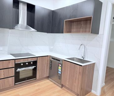 Brand new 2-Bedroom Flat in Convenient Location - Photo 4