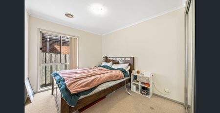 Leafy Outlook and Modern Comfort - Photo 5