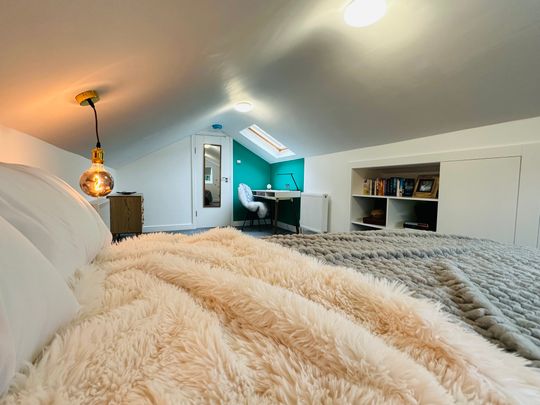 Luxury Rooms in Northeast Bristol - Shared Room 6 - Photo 1