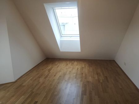 Mega-coole DG-Wohnung mit großer WEST-Terrasse - Gute Anbindung zur A4! - Photo 3