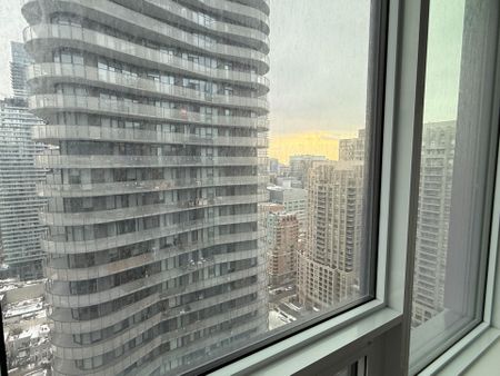 For Lease - 8 Wellesley Street Unit# 3116, Toronto, Ontario - Photo 3