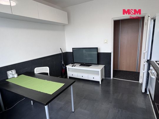 Pronájem bytu 2+1 52 m², Pražská 2270, Kladno Kročehlavy - Photo 1