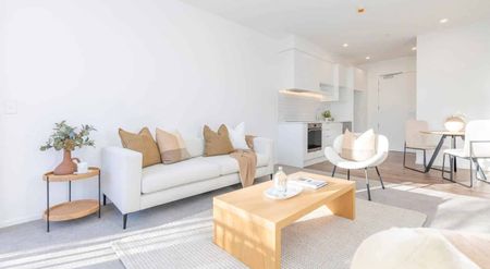 Lovely 3 bedroom apartment overlooks Jordan Ave park - Photo 4