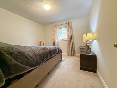 For Lease - 58 Moore Place Unit# A, Barrie, Ontario - Photo 2