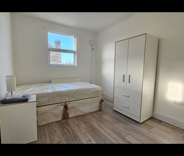 Studio Flat, Shelbourne Road, N17 - Photo 2