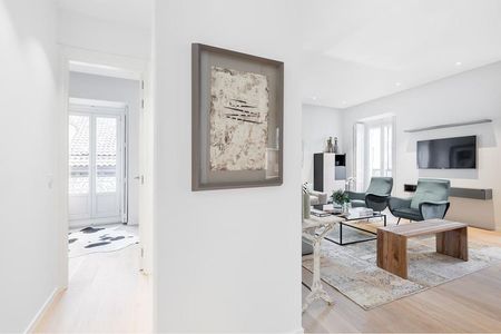 Calle del Barquillo - Photo 2