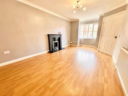 4 bedroom terraced house to rent - Photo 4
