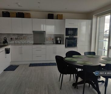 2 bedroom flat to rent - Photo 4