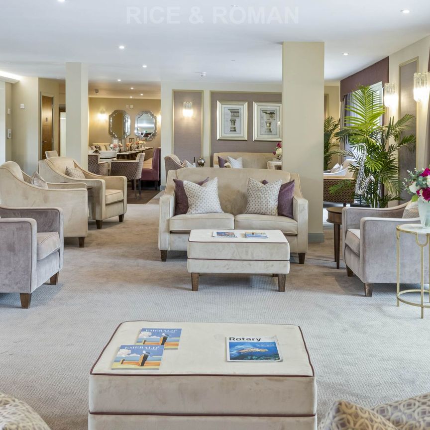 2 Bedroom Apartment, Augustus House – Virginia Water - Photo 1