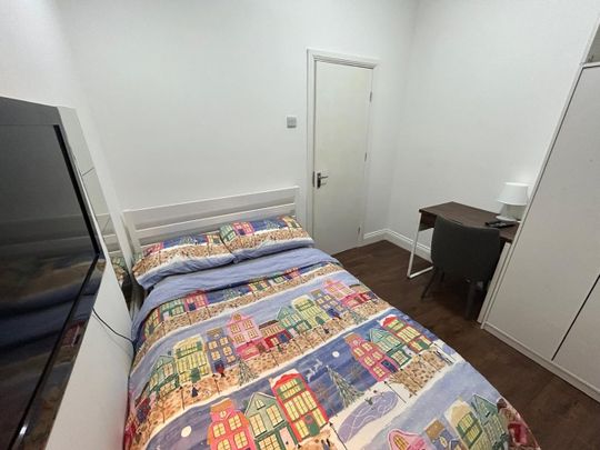 Room in a Shared Flat, Lawrence House, EC1V - Photo 1