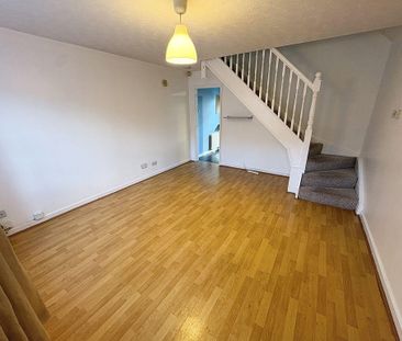 2 bedroom terraced house to rent - Photo 2