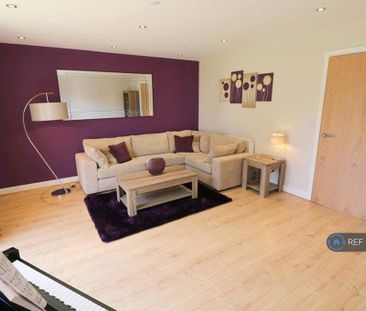 4 bedroom semi-detached house to rent - Photo 3