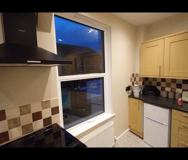 1 Bed Flat, Ilkeston Road, NG7 - Photo 3