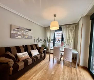 Alquiler de piso en Calle Alfonso III el Magno, 17 - Photo 3