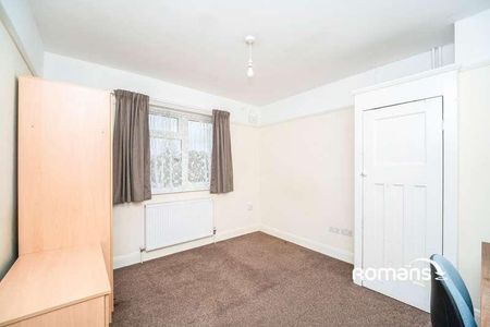 Newcroft Close, Uxbridge, UB8 - Photo 4