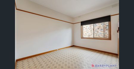 CHARMING 2 BEDROOM PROPERTY: SOLID & WELL-LOVES FAMILY HOME - Photo 5