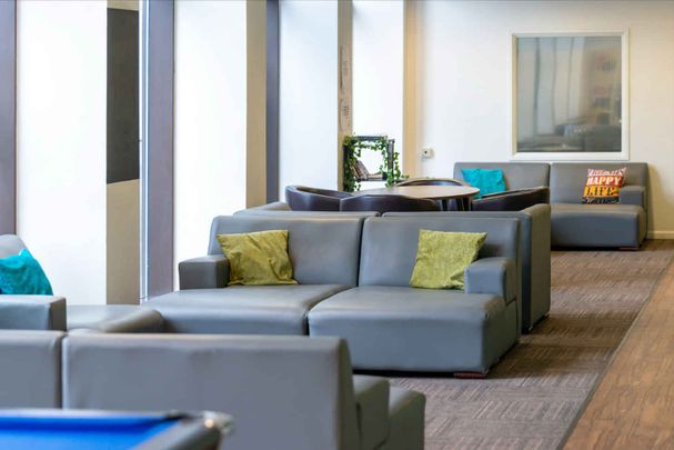 Silver Ensuite - Photo 1