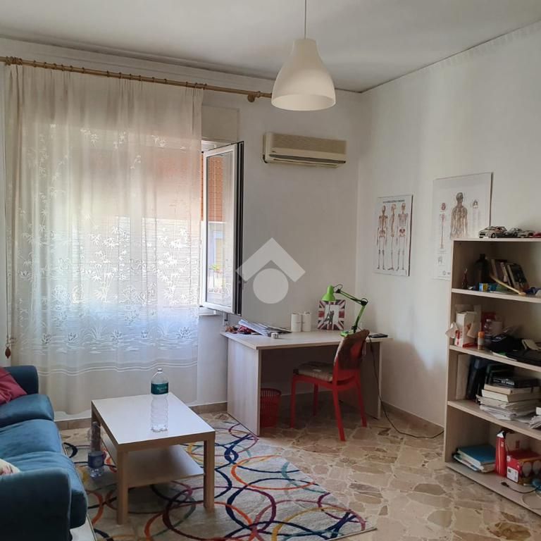 5 locali in affitto - Photo 1