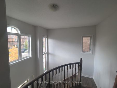 For Lease - 100 Truro Circle, Brampton, Ontario - Photo 4