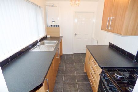 2 bed flat to rent in Tweed Street, Hebburn, NE31 - Photo 5