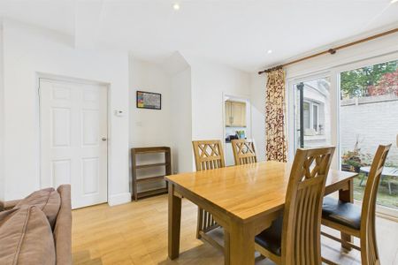 2 bedroom terraced house to rent - Photo 4