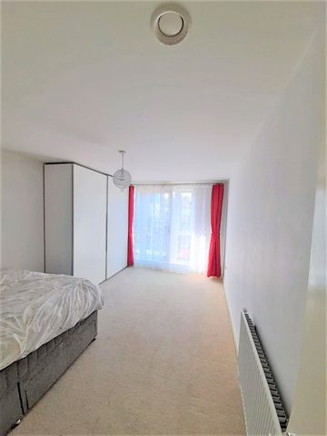 89 Grange Road, Greater London, UB3 - Photo 2