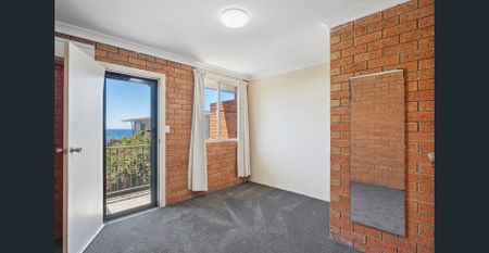 Charming Sawtell Living Walk to Beach, Cafe's & Village - Photo 2