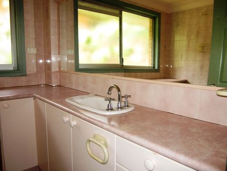 4/6 Sunrise Boulevard, Surfers Paradise QLD 4217 - Apartment For Rent - $650 | Domain - Photo 2