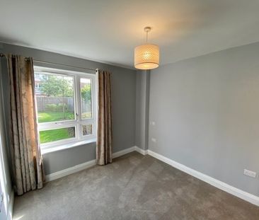 Grebe Way, Maidenhead - Photo 4