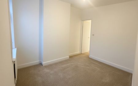 2 Bed Semi-Detached House, Tissington Road, NG7 - Photo 2