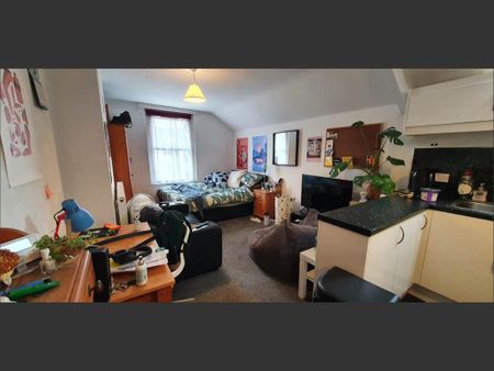 1 bedroom flat to rent - Photo 2