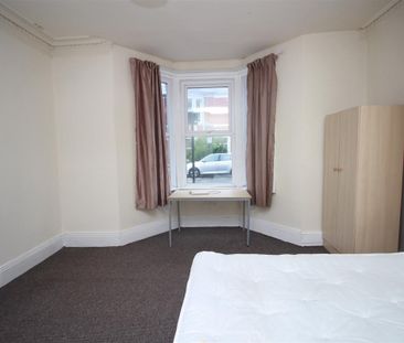 2 bedroom Student Flat to rent in Forsyth Road, Jesmond ,Newcastle ... - Photo 6