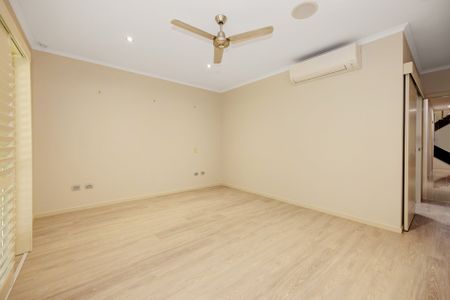 Sophisticated Executive Home - Every Detail Exceeded - Photo 2