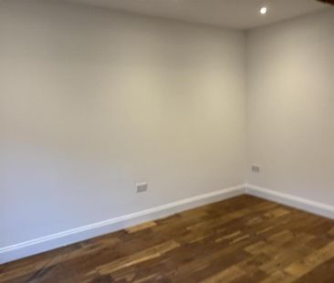 1 bedroom coach house to rent - Photo 6