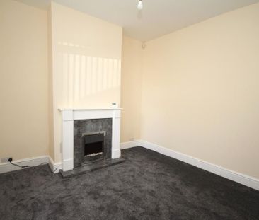 2 bedroom cottage to rent - Photo 2