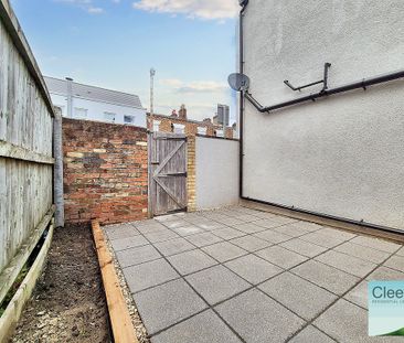 2 bed end of terrace house to rent in Hungerford Street, Cheltenham... - Photo 2