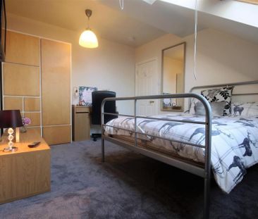 1 bedroom in a house share to rent - Photo 5