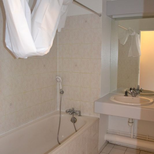 Location Appartement 1 Pièce 23 m² - Photo 1