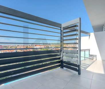 Apartment T3 in Carcavelos e Parede, Cascais - Photo 1