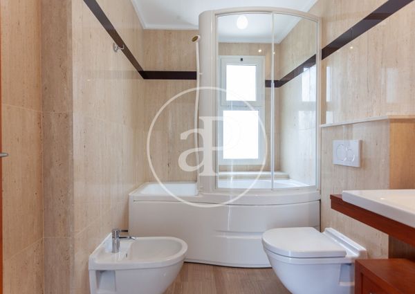 Flat for rent with swimming pool in Ciutat Jardí (Valencia)