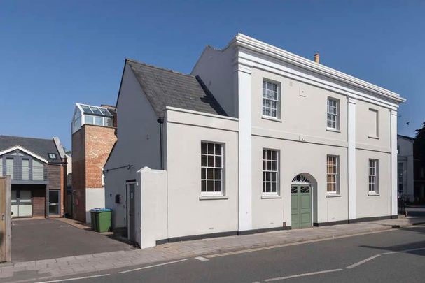 St Georges Terrace, Cheltenham, GL50 - Photo 1