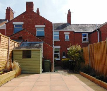 3 bedroom terraced house to rent - Photo 2