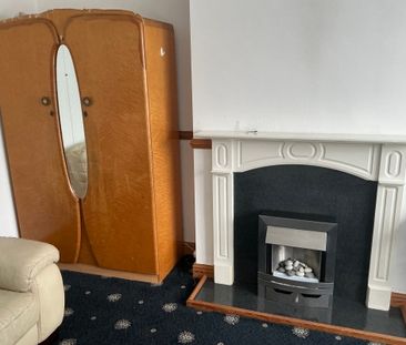 39, Eastfield Crescent - Photo 1