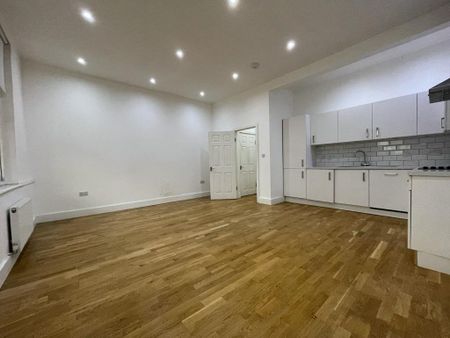 Tooting High Street, Tooting Broadway - Photo 2