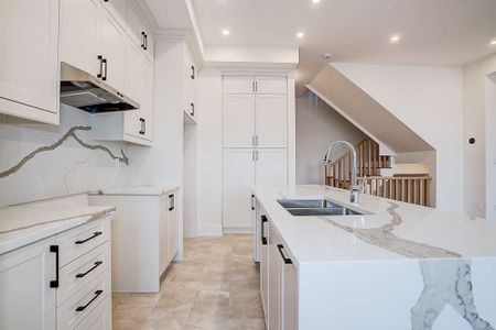 For Lease - 3295 Taha Gardens N/A, Oakville, Ontario - Photo 4