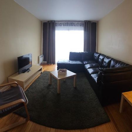 Grand 4 1/2 @ louer - face métro Viau / dernier étage - Photo 3